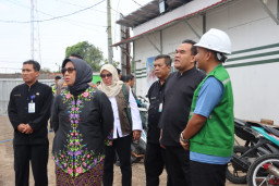 Bupati Blora Serahkan Bantuan untuk Korban Kebakaran Pasar Ngawen