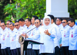 Gubernur Jatim Khofifah Terapkan WFH ASN Jatim Tiap Rabu Mulai Awal April 2026