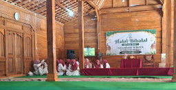 Hampir 500 Jamaah Hadiri Halal Bihalal Alumni Khadijah Wisata di Tempuran Blora