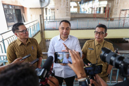 Jelang Lebaran 2026, Pemkot Surabaya Siapkan Sistem Piket ASN dan Layanan 24 Jam