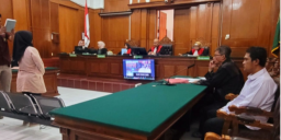 Tragedi 'Pohon Mangga Berdarah' di Surabaya: Terdakwa Ngaku Buta, Saksi Sebut Pembacokan Terencana