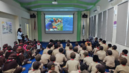 Kenalkan Dunia Ketenagalistrikan, PLN UIT JBM Edukasi Siswa MI Alam Succes Kediri soal Keselamatan Listrik