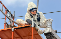 PLN UIT JBM Pastikan Keandalan Listrik Melalui Pemeliharaan Metode PDKB