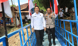 Jembatan Baru, Hidup Baru: Cerita di Balik Sambong Lombok Tuban