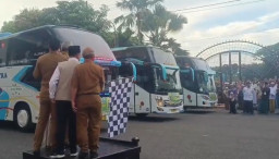 Doa dan Lambaian Iringi Keberangkatan Jemaah Haji Tuban