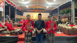 Nguri-uri Budaya di Tengah Modernisasi, Sumanto Konsisten Hidupkan Wayang Kulit