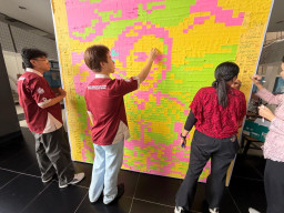 Mahasiswa Ubaya Buat Karya Unik Peringati Hari Kartini