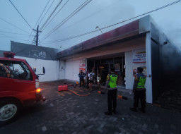 Sebuah Minimarket di Grobogan Ludes Terbakar, Kerugiannya Mencapai Rp 822 Juta