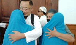 Tangis Haru Ratusan Calon Jemaah Haji Warnai Manasik Hari Terakhir Jelang Keberangkatan