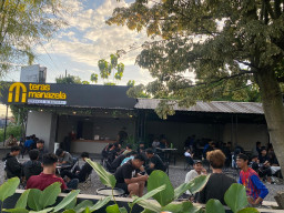 Kafe Teras Manazela Hadirkan Suasana Cozy dan Menu Ramah di Kantong