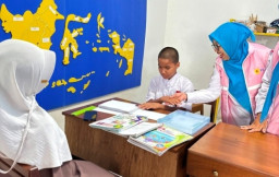 PLN UIT JBTB Salurkan Bantuan Pendidikan Inklusif untuk Yayasan Netra di Malang