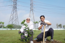 Peringati Hari Bumi, PLN UIT JBM Hijaukan Gardu Induk Jatigedong dan Perkuat Program 'GI Andal'