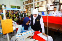 Gubernur Khofifah Apresiasi Meningkatnya Keterserapan Lulusan SMK di Dunia Kerja