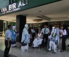 Hari ke-18 Pemberangkatan Haji Embarkasi Surabaya, 23.519 Jemaah Telah Diberangkatkan ke Tanah Suci
