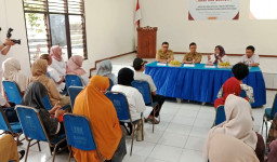 Tingkatkan Ekonomi Warga Lewat Kemampuan Bahasa Asing, FIB Untag Surabaya Luncurkan Kampung Bahasa Semolowaru