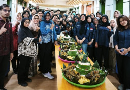 Dukung Pangan Biru, Mahasiswa FKP Unesa Sukses Budidaya Lele Berkelanjutan