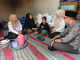 Gus Fahim Kunjungi Keluarga Almarhumah di Mojorembun Blora, Tawarkan Mondok Gratis bagi Putri Korban