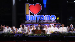 Unitomo Integrasikan Pendidikan dengan Penguatan Mental - Spiritual Lewat Ngaji Bareng Gus Iqdham