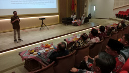 Pancasila dalam 1 Bingkai, YPTA Surabaya Ajak Gen Z Rekam Nilai Bung Karno Lewat Kamera