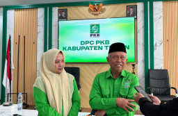 Ana Khozanah Pimpin PKB Tuban, Bidik Rebut Kembali Tahta Politik dari Golkar 
