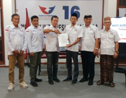 Rakerwil Perindo Jatim Rumuskan 4 Langkah Strategis, SK DPD Lamongan Diserahkan