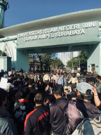 Mahasiswa UINSA Desak Kemenag Ganti Plt Rektor, Nilai SK Pengangkatan Cacat Hukum