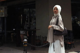 Kisah Fira, Alumnus DKV Unesa Penyandang Disabilitas  yang Sukses Bangun Sekolah Model Inklusif