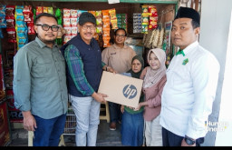 Kisah Zahira, Anak Pedagang Kelontong Penyandang Disabilitas Asal Kediri Lolos Unesa Lewat KIP Kuliah
