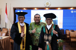 Putra Asli Blora Resmi Sandang Profesor UGM, Gus Arief: Bukti SDM Daerah Mampu Bersaing di Tingkat Nasional