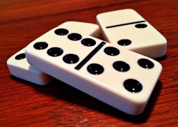 Tergiur Menang di Aplikasi Higgs Domino, Pria Surabaya Justru Berakhir di Ruang Sidang