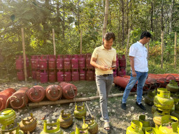 Polisi Gerebek Lokasi Pengoplosan LPG di Kunduran Blora, Awal Terkuaknya Permainan Distribusi?