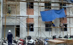 Upah Buruh Proyek Sekolah Rakyat Tuban Tertunggak Berminggu-minggu