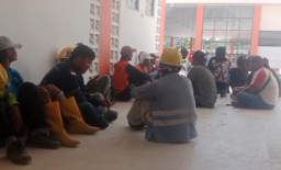 Kian Memanas! Ratusan Buruh Proyek Sekolah Rakyat Tuban Mogok Kerja, Protes Upah Tertunggak Hampir Sebulan