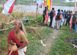Di Tepian Bengawan Solo, Warga Tuban Merawat Sungai, Tradisi, dan Jejak Peradaban