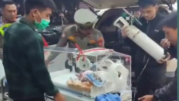 Polisi Patroli Selamatkan Bayi Prematur usai Ambulans Alami Kendala di Jatinangor, Dievakuasi ke RS Unpad