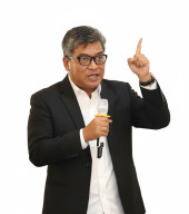 UNAIR Berduka, Dosen dan Sosok Aktivis 98 Sekaligus Intelektual Demokrasi, Airlangga Pribadi Berpulang