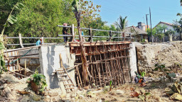 Jembatan Kaliombo Rembang Dibongkar, Konstruksi Lama Diganti Beton Bertulang dengan Anggaran Rp350 Juta