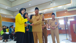 Pemkab Rembang Salurkan Beasiswa untuk 106 Mahasiswa, 11 Desa Jadi Sasaran Pemerataan Sarjana