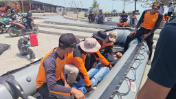Laka Laut Mengintai Pesisir Rembang, Puluhan Relawan Digembleng Water Rescue
