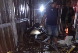 Diduga Akibat Kompor Lupa Dimatikan, Warung di Grobogan Hangus
