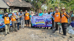 SMK Pembnas Purwodadi Salurkan Air Bersih ke 20 Titik Terdampak Kekeringan di Grobogan