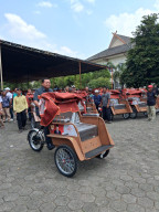 220 Tukang Becak Sumedang Ikuti Pelatihan Becak Listrik Bantuan Presiden Prabowo
