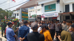 Staf Kejaksaan Terjebak di Pusaran Dugaan Penggerak Massa Demo Tambang Ilegal di Kejari Tuban