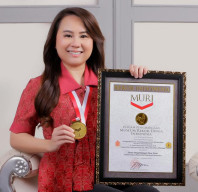 Belum Genap 40 Tahun, Dosen Farmasi Ubaya Kantongi 4 Paten Herbal dan 1 Rekor MURI