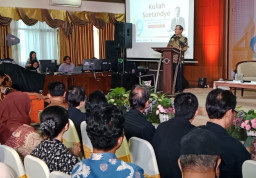 Mahfud MD Ingatkan Indonesia Bisa Pecah Jika Demokrasi Tak Dikendalikan Hukum