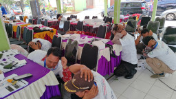 Simulasi Gempa Bumi di Lasem Rembang, Warga Berhamburan Keluar Gedung