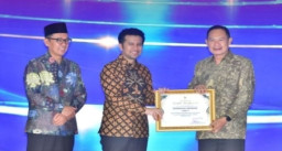 Lamongan Sabet Dua Penghargaan FESyar 2026, Pacu Pengembangan Industri Halal dan Wisata Ramah Muslim