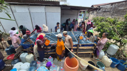 Ketika Sumur Mulai Mengering, Relawan PCNU Tuban Antar Puluhan Ribu Liter Air ke Senori dan Kenduruan