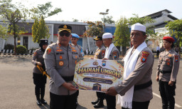 32 Polisi Tuban Tunjukkan Loyalitas, Diganjar Penghargaan dan Hadiah Umrah