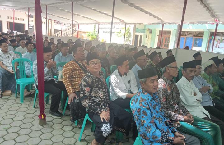Reuni akbar alumni Ponpes Khozinatul Ulum Blora. (Memanggil.co/Ist)
